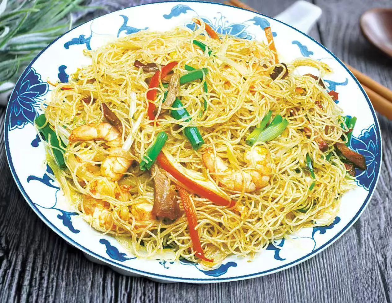 Spicy stir-fried rice vermicelli with shrimp and curry at Lucky Garden, a Chinese Restaurant in Methuen